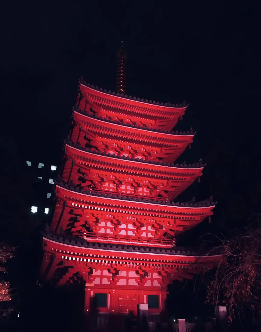 朱い五重の塔画像
